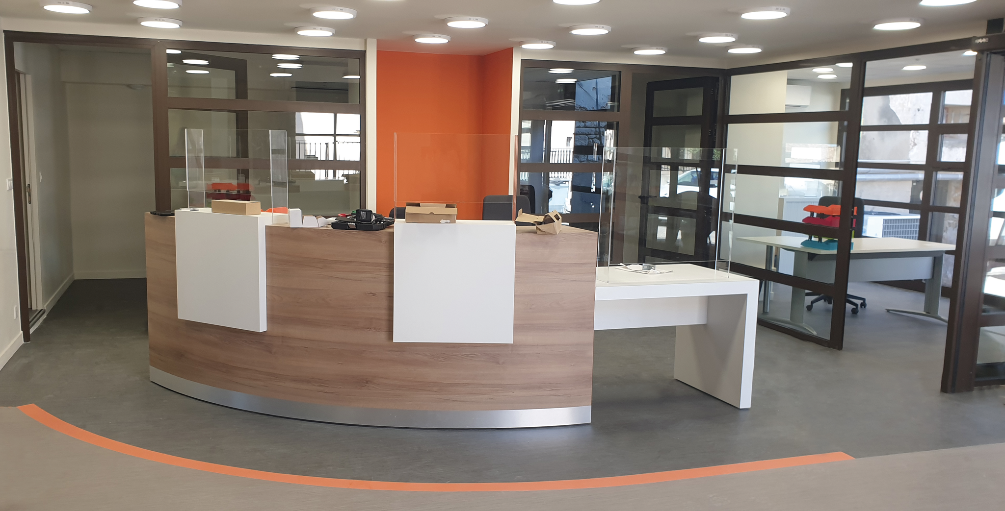 Professionnels et collectivités – Sols en résine technique